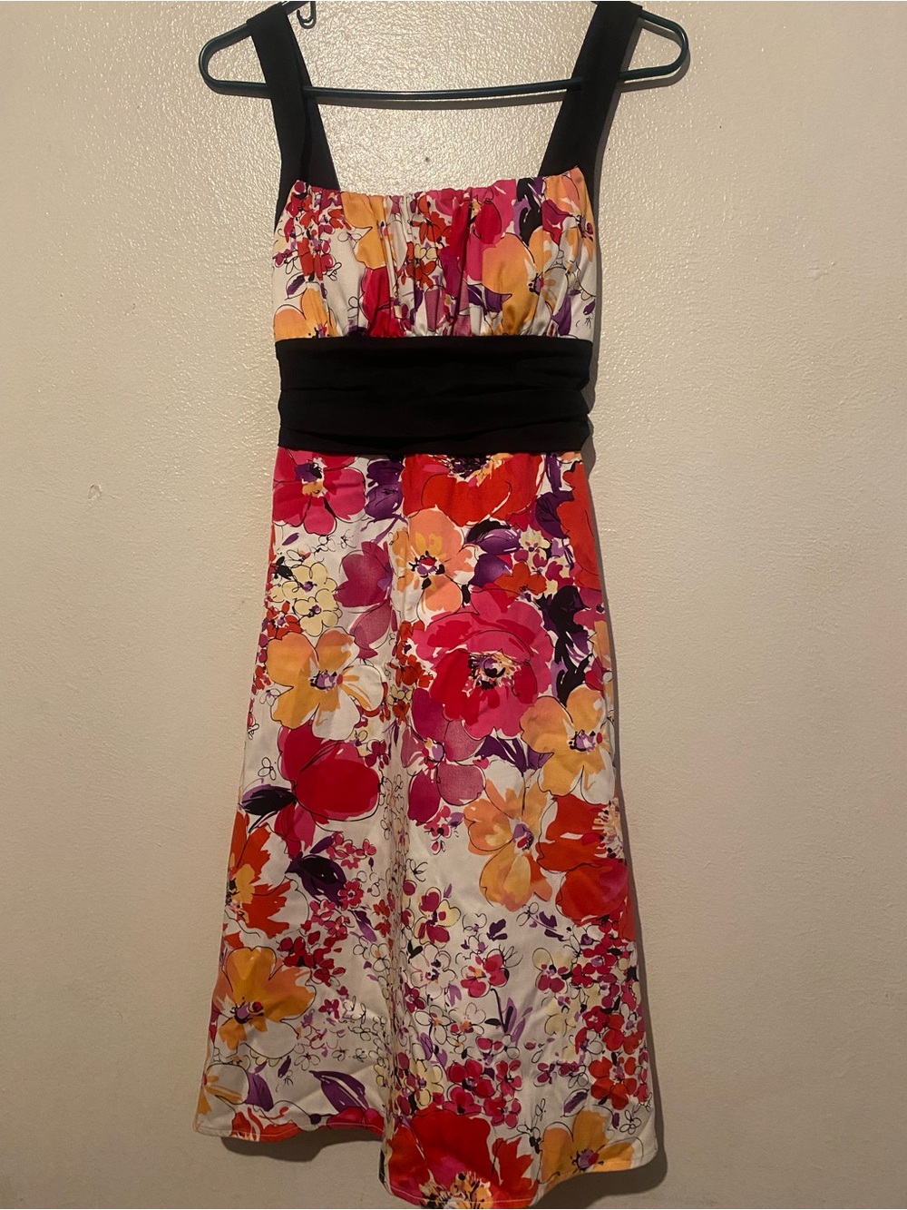 B. Smart Floral Midi Dress with Black Waistband - Multicolor